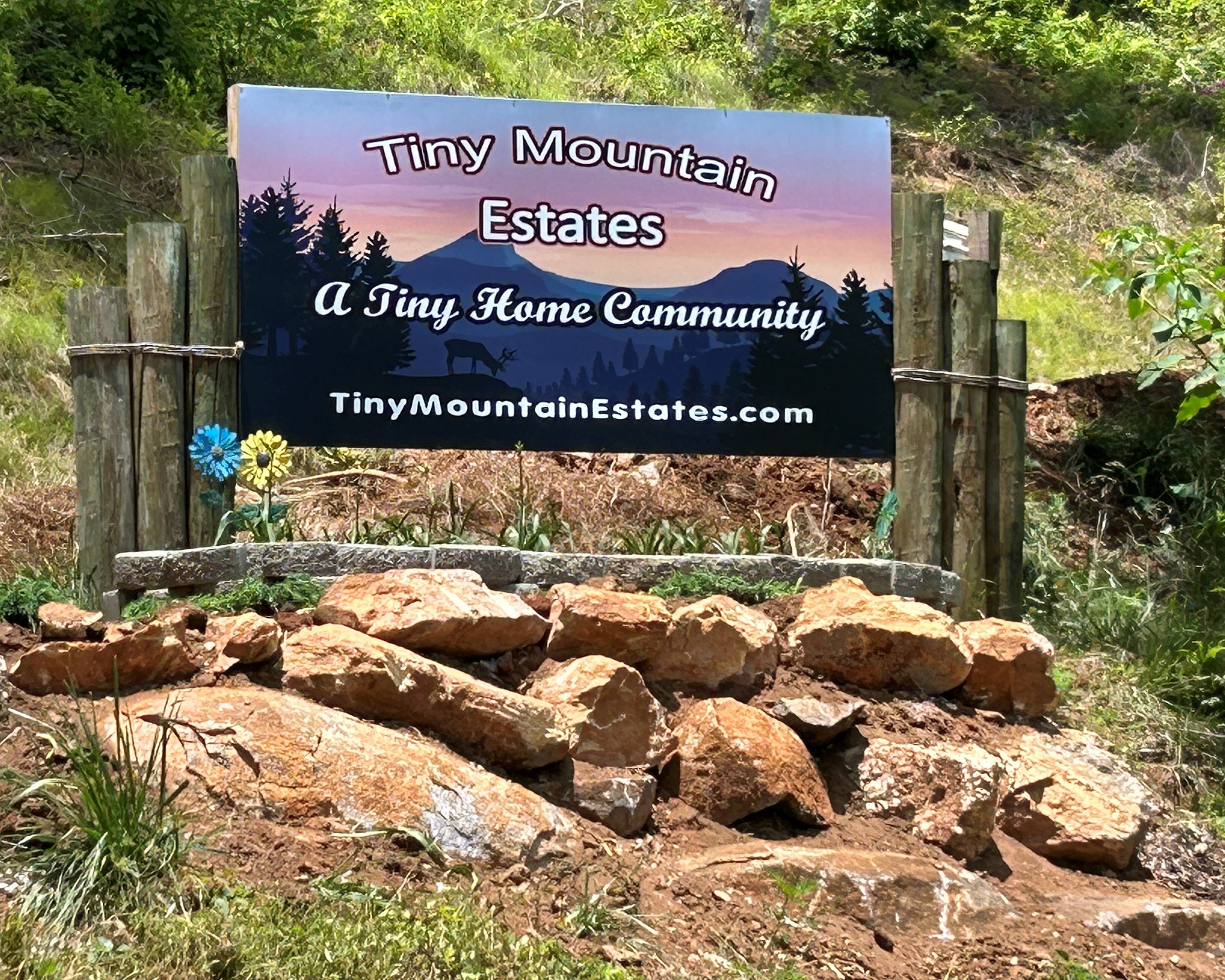 Tiny Mountain Estates